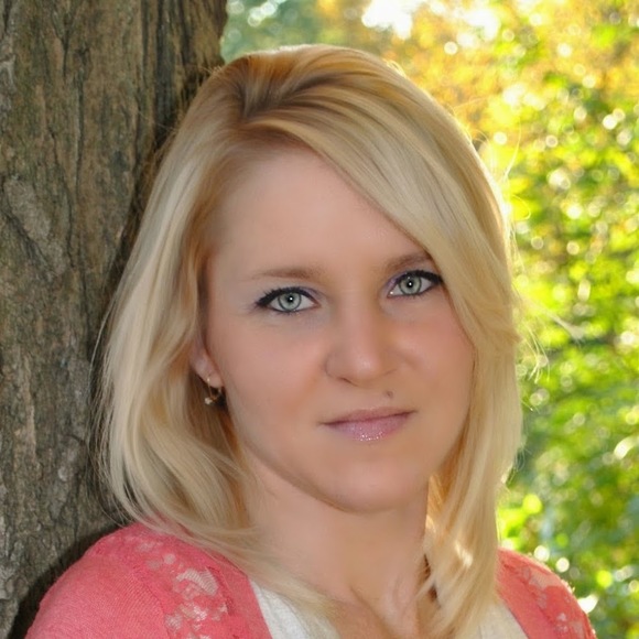 Meet your Posher, Lori - Picture 1 of 1